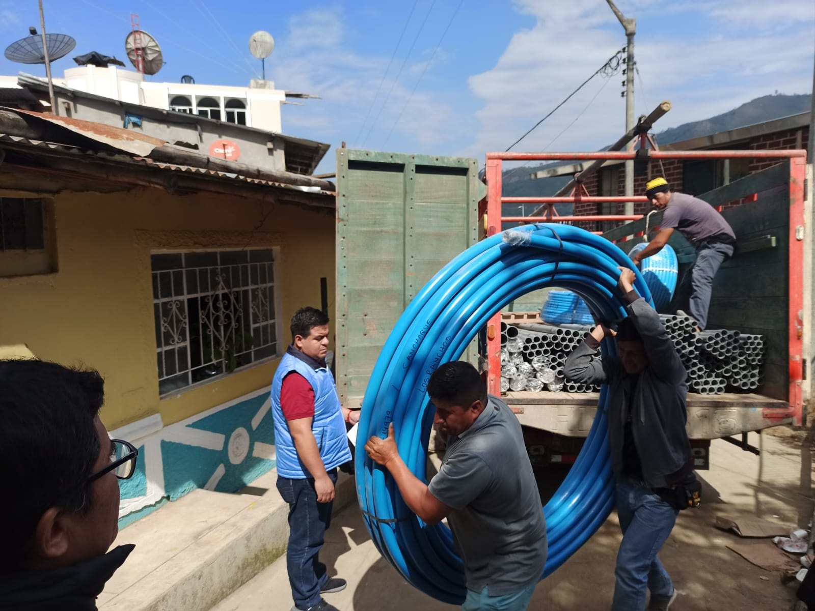 🟥🟩🟦|| Donación de material para rehabilitación de servicio de distribución de agua para consume humano de C.P los Ranchos y Caserío Yumbe