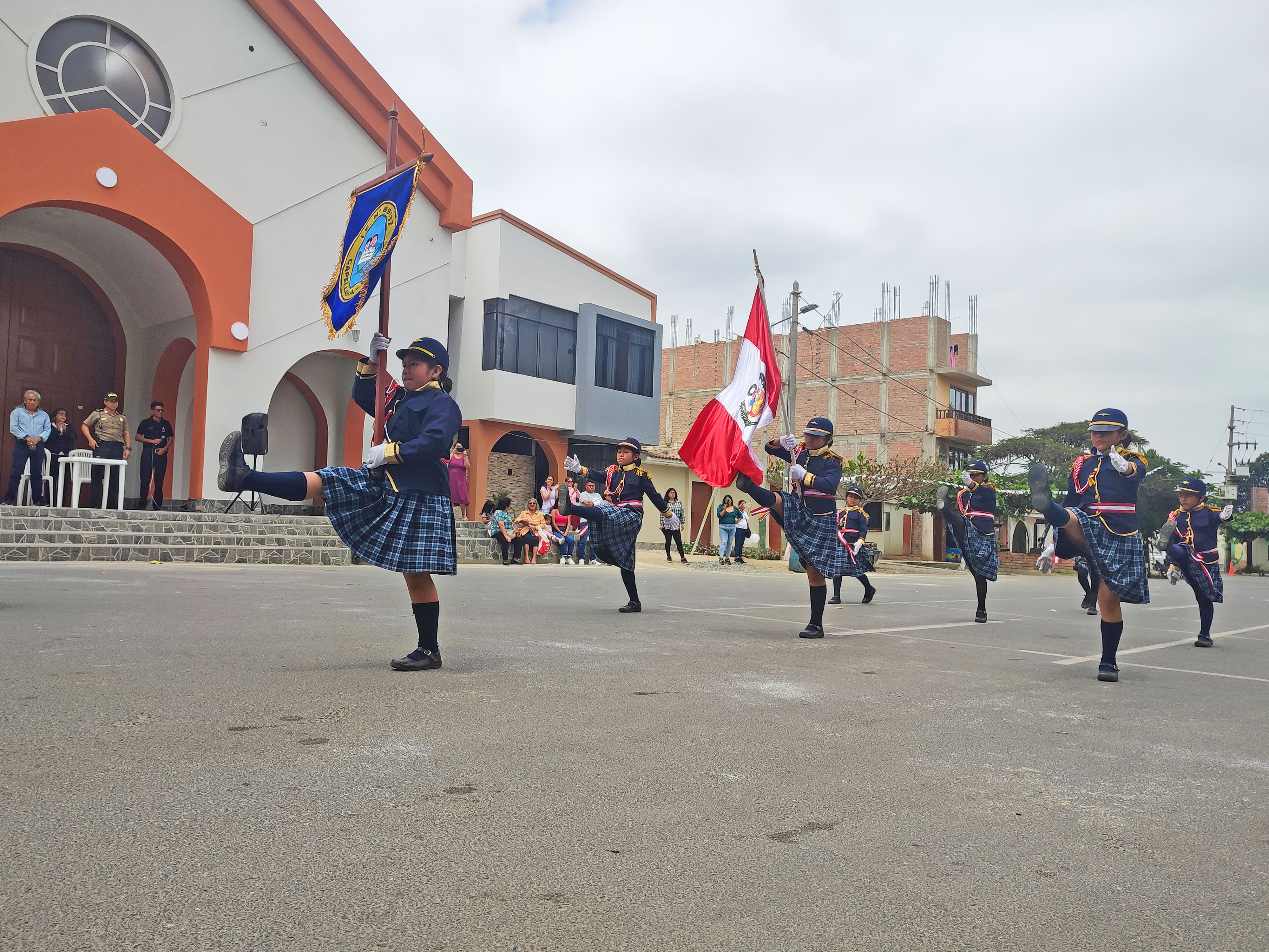 Concurso de escoltas en honor a la fiesta patronal de la santísima "Virgen de Guadalupe de Nepeña"