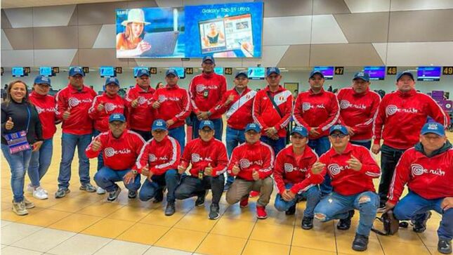 La Municipalidad Provincial de Cajamarca a través de la Gerencia de Seguridad Ciudadana, atendiendo la invitación del presidente de la Asociación de Serenos del Perú Armando Jara, hicieron posible que una delegación de (04) serenos de Cajamarca pueda viajar a Sao Paulo Brasil, a participar de una pasantía internacional.
Son 16 serenos de todo el país que participarán durante 15 días con la Guardia Municipal de Santana de Paranaiba, la ciudad más segura de Brasil, de los cuales 4 efectivos de la Gerencia de Seguridad Ciudadana – serenazgo participarán de esta importante capacitación con el objetivo de fortalecer sus competencias, habilidades y actitudes de los serenos, mejorando sus prácticas en el abordaje, prevención y control de la seguridad ciudadana.
Este es el primer grupo de serenos que participan de esta pasantía, más adelante se estarán realizando diferentes capacitaciones internacionales dando oportunidad a otros efectivos del Serenazgo que puedan ser instruidos en protocolos de intervención, apoyo y protección al ciudadano.