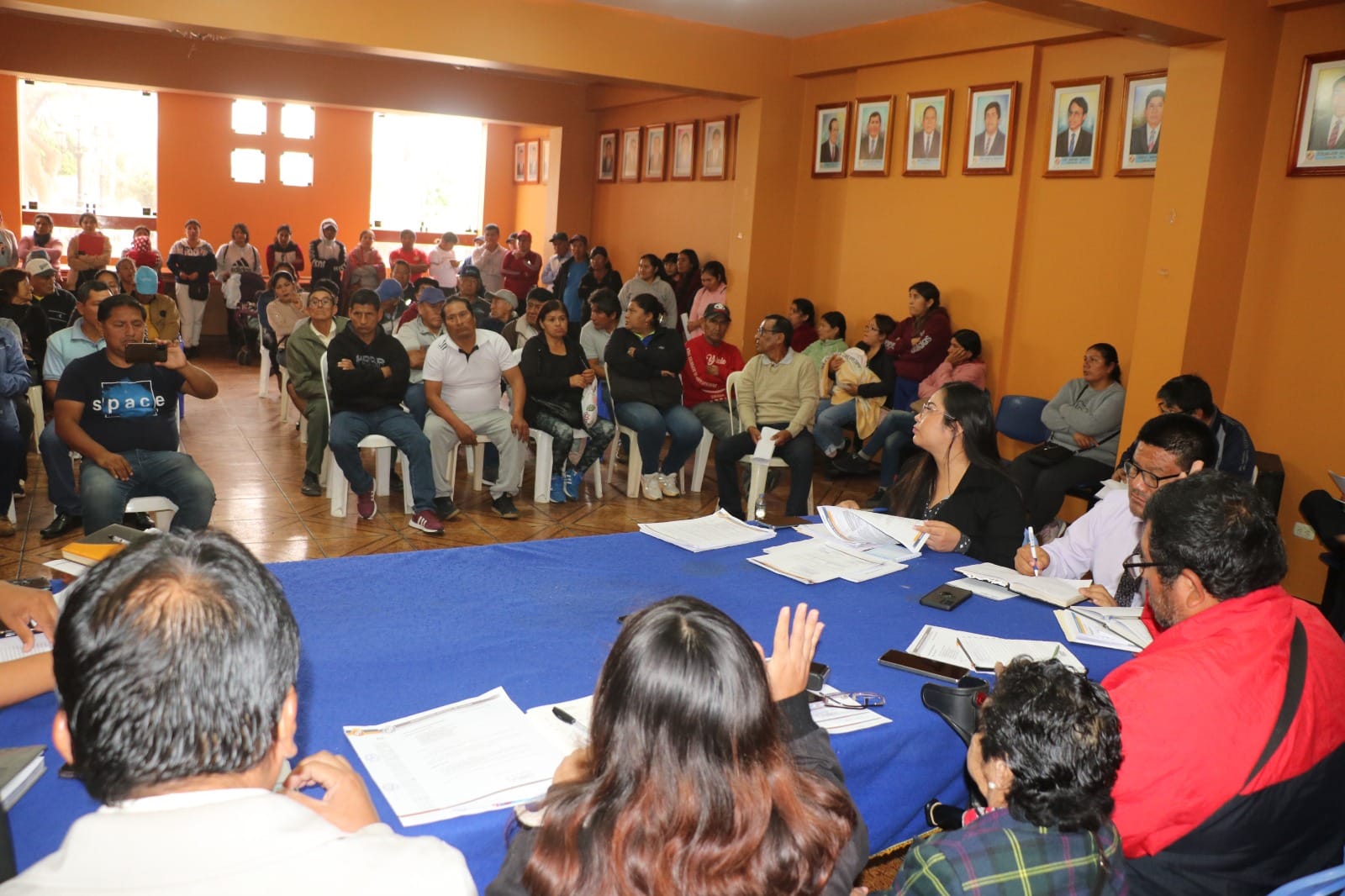 REALIZAR脕N MESA DE TRABAJO CON DIRIGENTES PARA VER TEMA DEL CONVENIO DE ADMINISTRACI脫N DEL SISTEMA EL脡CTRICO DE LOS C.P DE CENTINELA, 3 MAYO, SANTA ROSA Y PAMPA DE CURA
