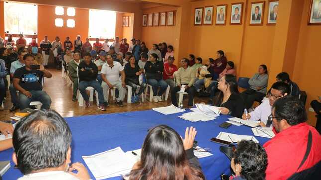 REALIZARÁN MESA DE TRABAJO CON DIRIGENTES PARA VER TEMA DEL CONVENIO DE ADMINISTRACIÓN  DEL SISTEMA ELÉCTRICO DE LOS C.P DE CENTINELA, 3 MAYO, SANTA ROSA Y PAMPA DE CURA