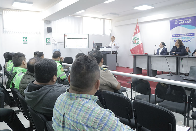 Efectivos policiales de comisarías del Callao fueron capacitados para el uso efectivo del botón de pánico en víctimas de violencia familiar
