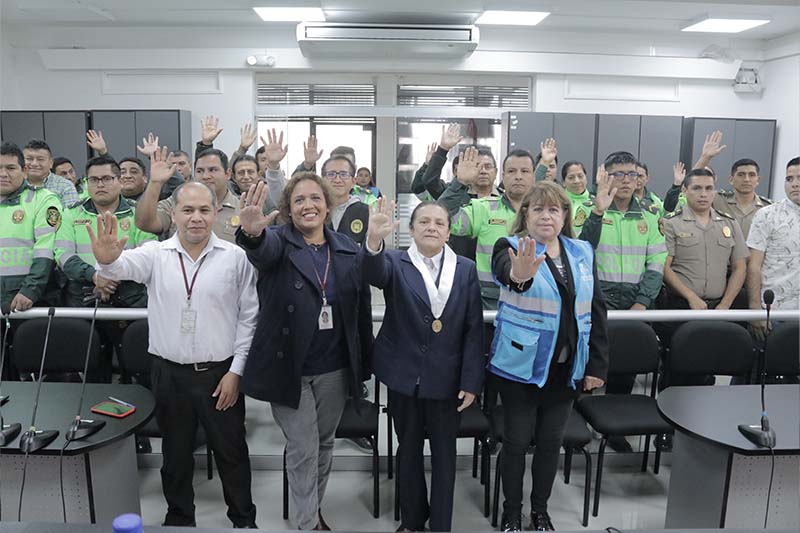 Corte Superior de Justicia del Callao capacitó a 17 comisarías sobre uso efectivo del “Botón de pánico” en víctimas de violencia familiar