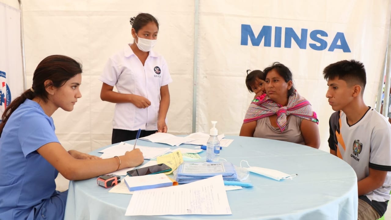 Cusco: Minsa participa en campaña cívica multisectorial en la localidad de Pichari