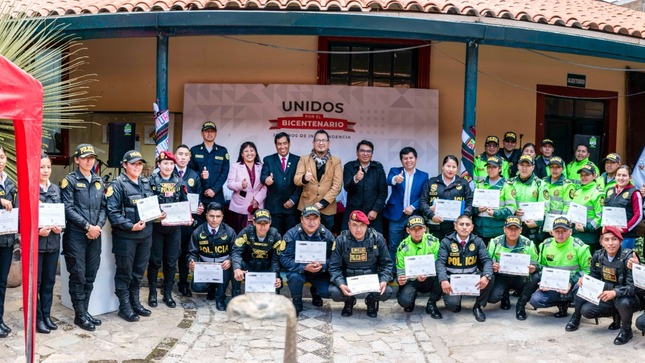 Huancavelica: Cultura capacitó en quechua a más de 100 efectivos policiales para reforzar atención a ciudadanos hablantes de lengua indígena