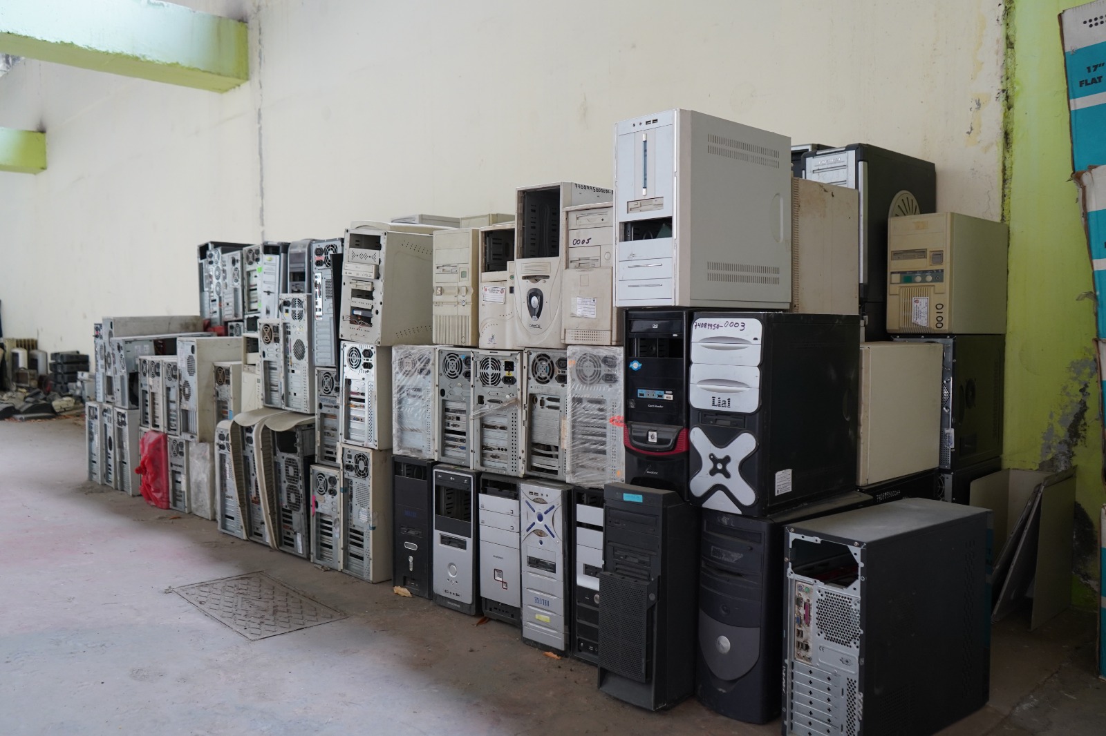 ELECTROCENTRO y RECOLECC gestionan traslado de 10 toneladas de residuos eléctricos y electrónicos de la UGEL YAULI