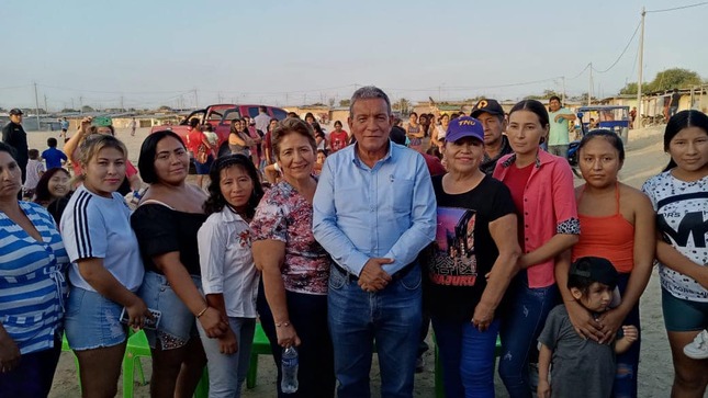 Alcalde Juramenta Directiva De Primer Centro Alimentario En Ampliación "Los Olivos"