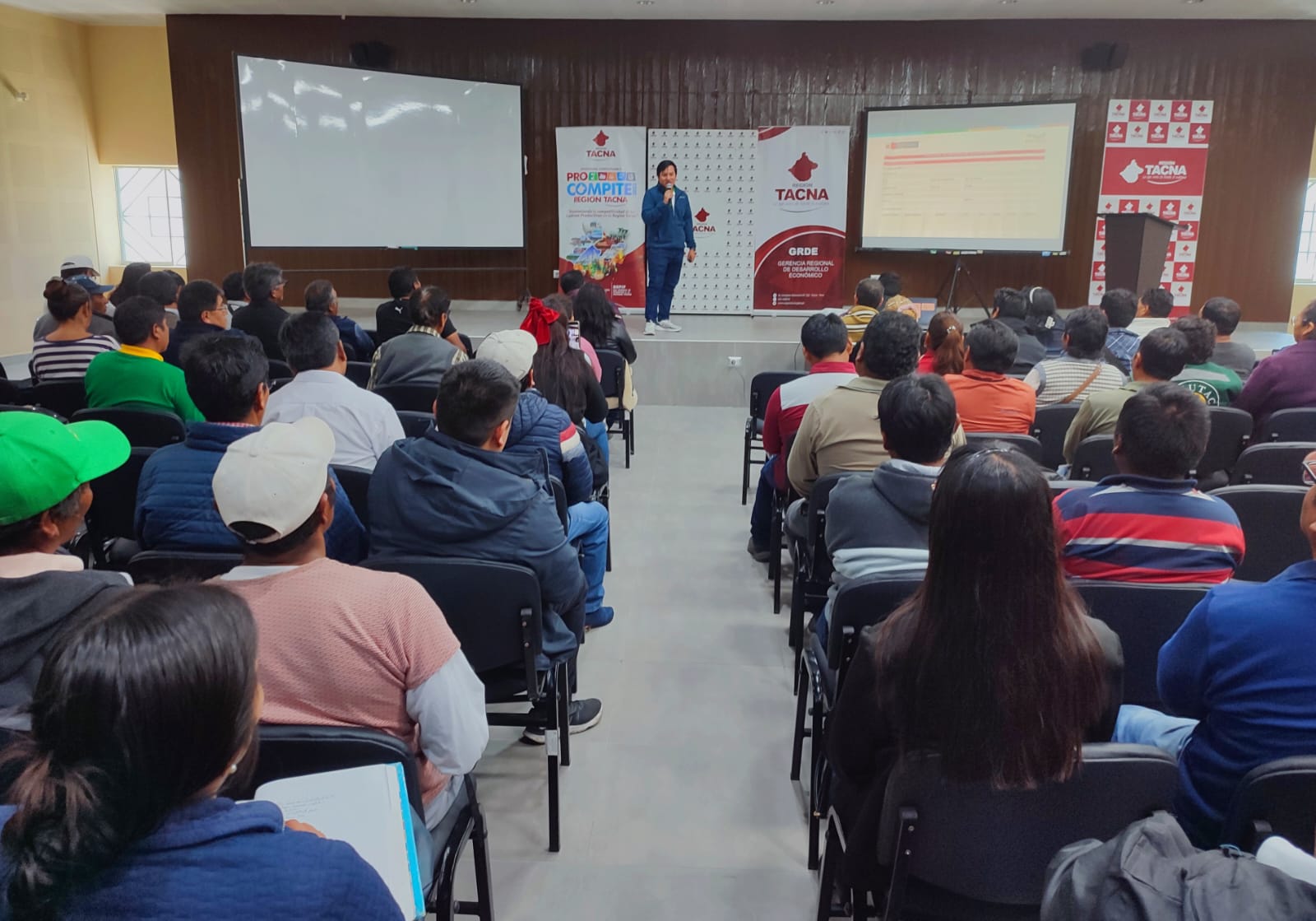 Setenta Agentes Económicos Organizados son capacitados en planes de negocio
