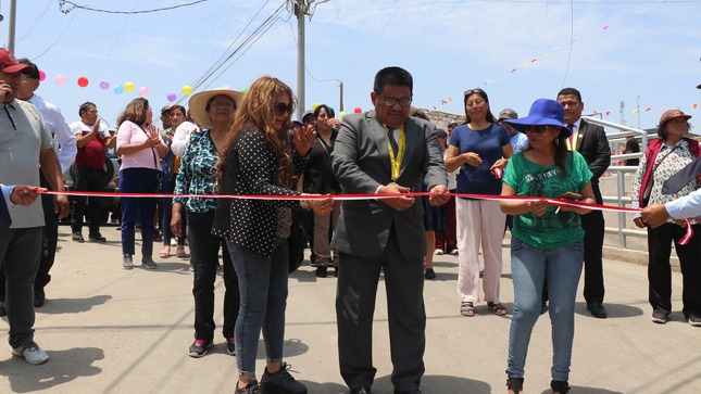 INAUGURACIÓN DE MODERNAS PISTAS Y VEREDAS IMPULSA EL DESARROLLO DEL A. H. EL CARMEN