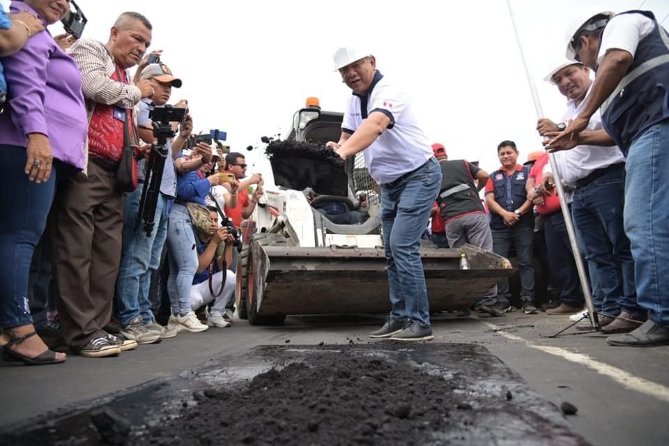 Mantenimiento periódico de la carretera Iquitos - Nauta.