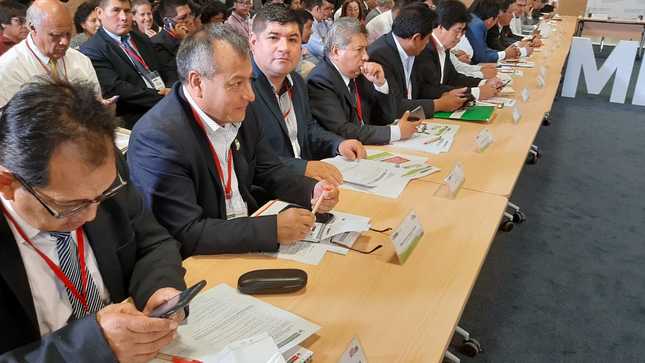 El alcalde provincial de El Dorado Edwin García Pérez, junto al Gerente Municipal Ing. Daniel Torres Salas y el Gerente de Desarrollo Social Lic. Fredy Omar Tananta Infante, participan hoy en la ciudad de Lima en una reunión convocada por el Ministerio de Inclusión Social (MIDIS)