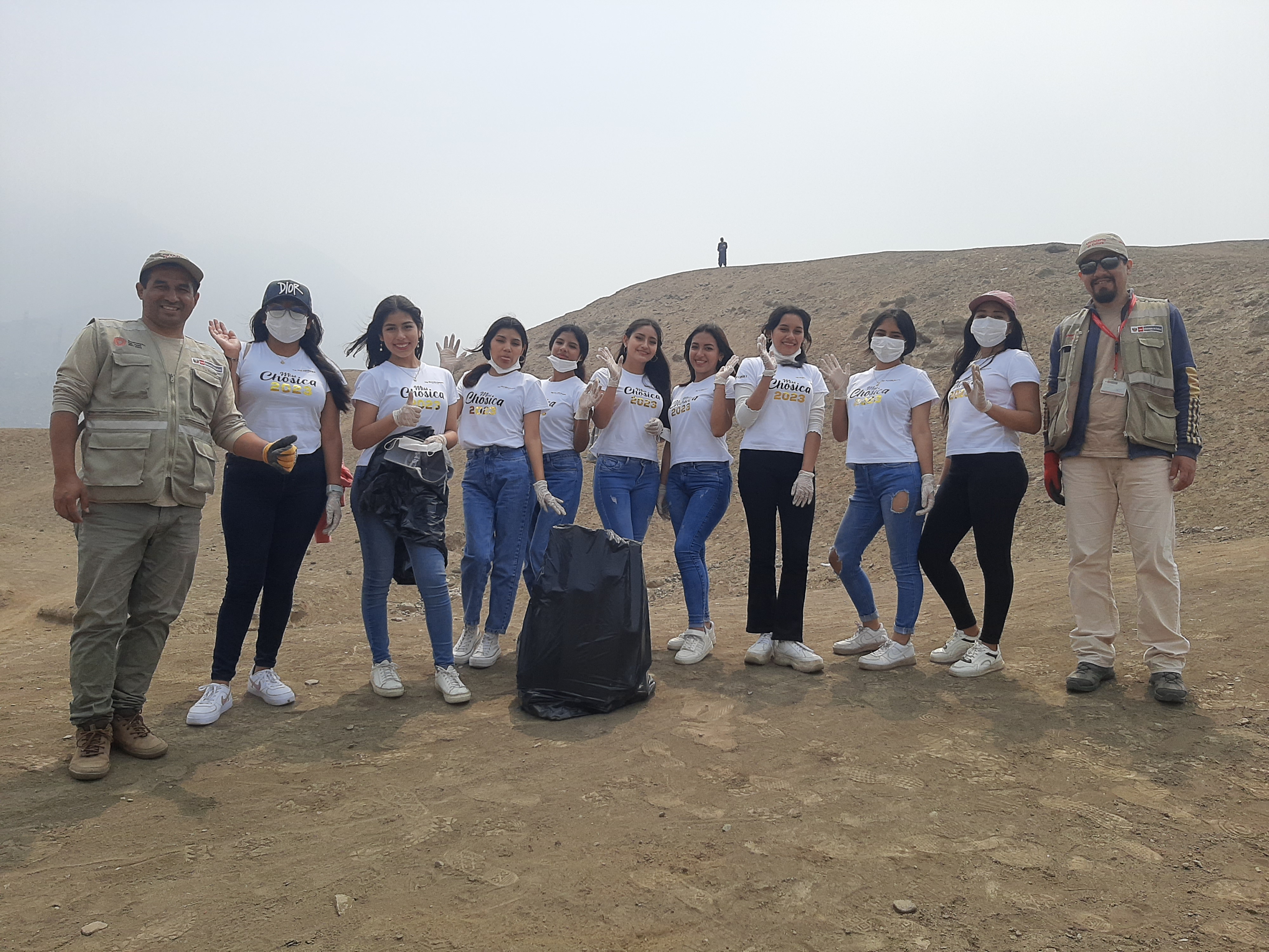 Ministerio de Cultura realizó jornada de limpieza en la Zona Arqueológica Monumental de Cajamarquilla