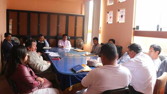 ALCALDE LIC. JUAN REAÑO Y DIRIGENTES DE LOS C.P CENTINELA, 3 DE MAYO, SANTA ROSA Y PAMPA CURA REALIZAN MESA DE TRABAJO RELACIONADO A LA ADMINISTRACIÓN DE LA ELECTRIFICACIÓN