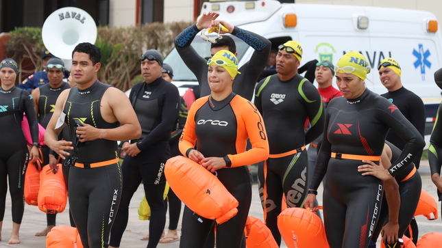 Competencia de natación en aguas abiertas