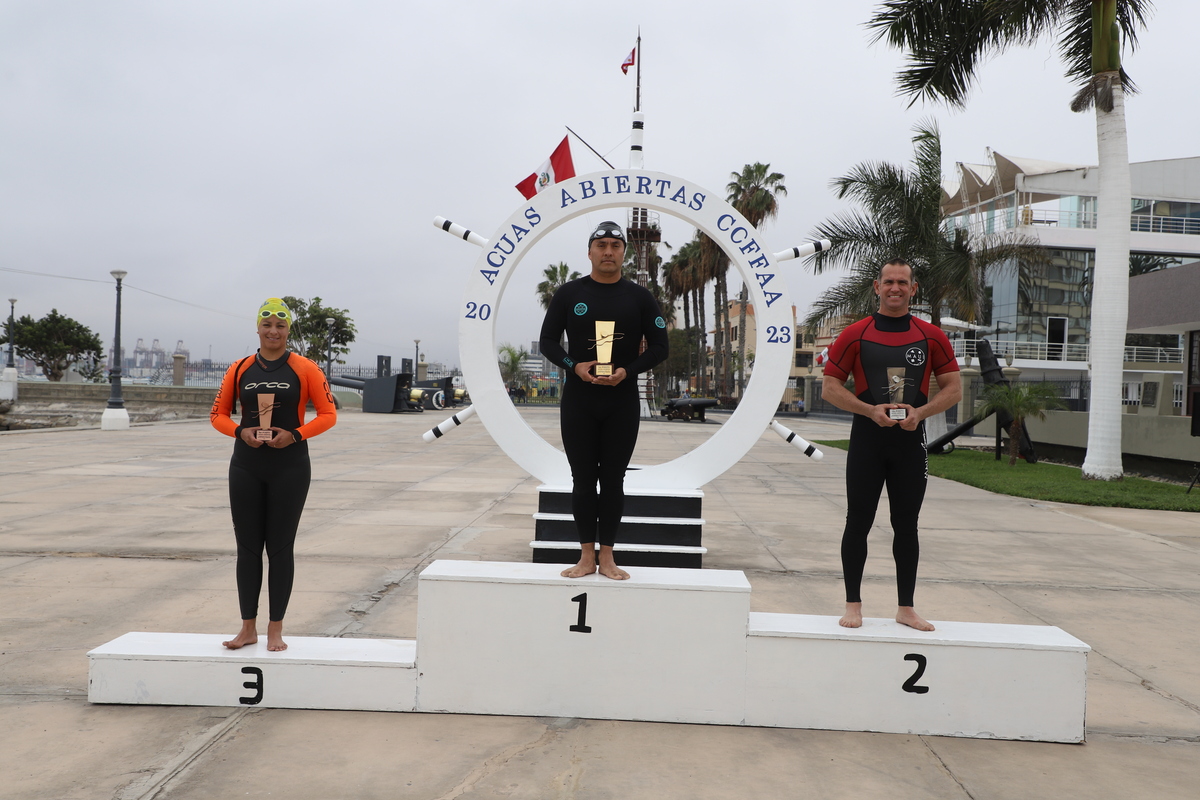 Competencia de natación en aguas abiertas