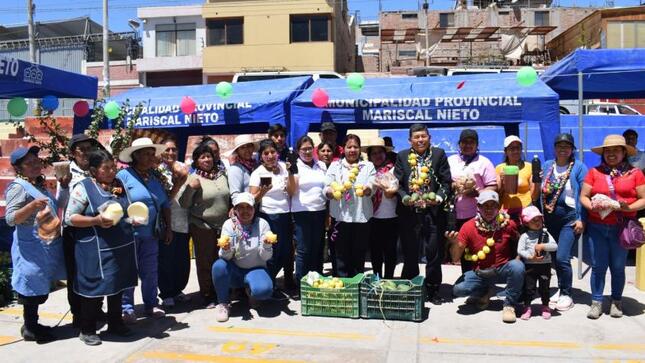 La “Feria de la Provincia Sánchez Cerro”, iniciativa promovida por la autoridad provincial, John Larry Coayla, para que los productores den a conocer sus productos, fomentando el desarrollo económico y comercio.