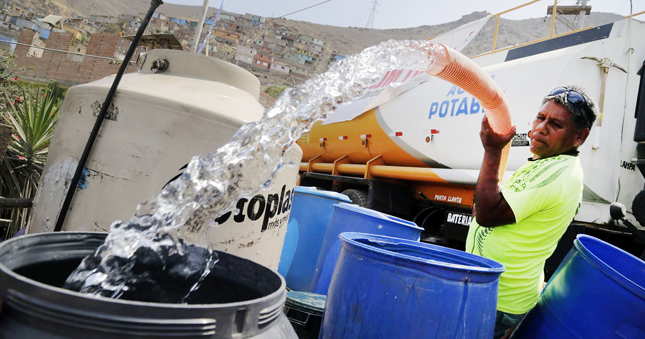 La Contraloría General de la República detectó una pérdida valorizada en S/ 2 261 460 en el Servicio de Agua Potable y Alcantarillado de Lima (Sedapal) debido a que funcionarios y servidores de dicha empresa del Estado dispusieron efectuar pagos indemnizatorios por retiro de confianza a trabajadores que fueron designados directamente (sin concurso público de méritos) en cargos de confianza y de dirección entre enero de 2017 y marzo de 2023.
