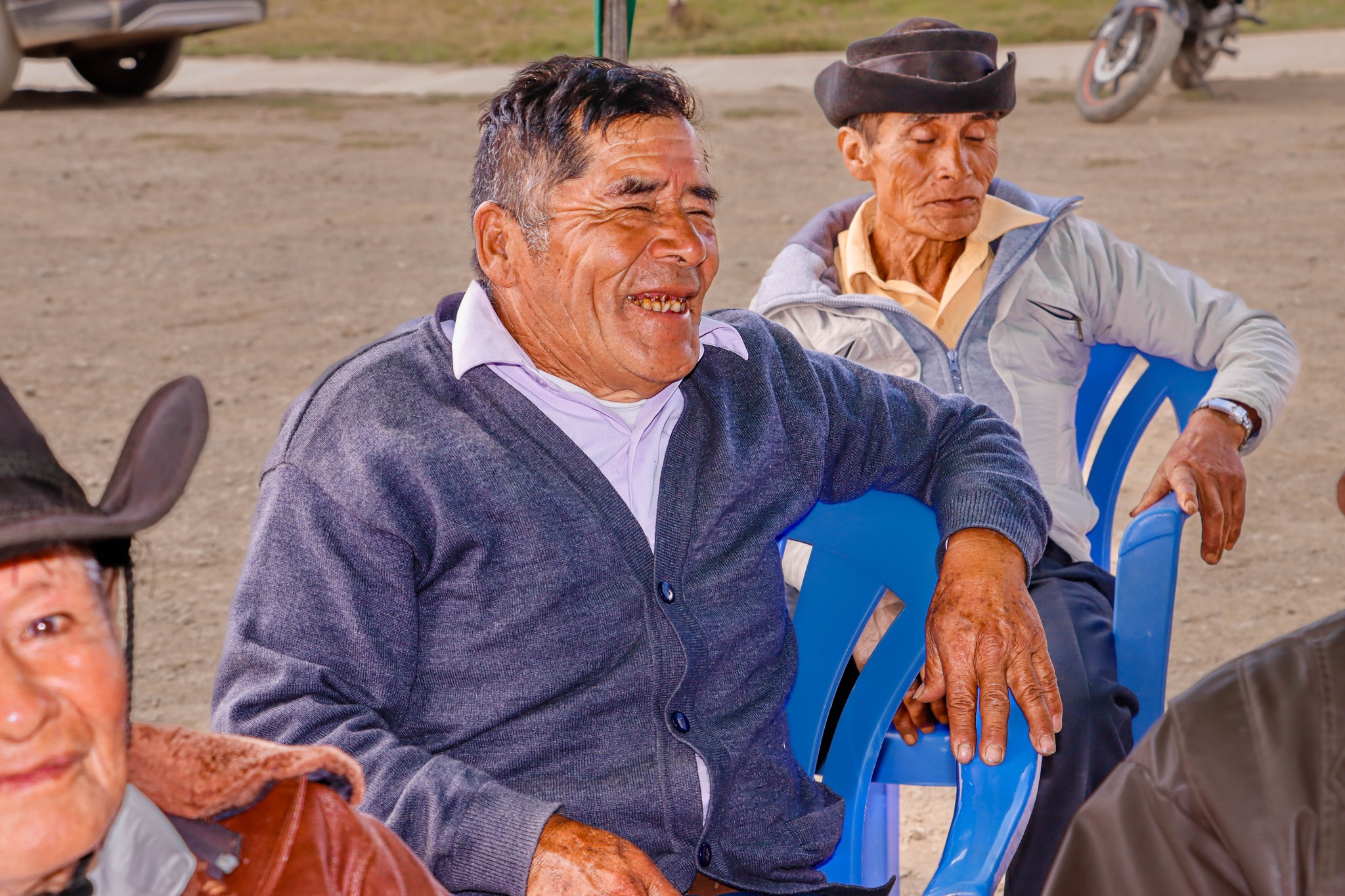 Los adultos mayores de San Pablo Pillao, integrantes del programa Pensión 65, participaron en una charla sobre Medicinas Tradicionales, desarrollado con la finalidad de rescatar y mantener vivos los conocimientos ancestrales de la medicina natural.
En la actividad se explicó los beneficios diversas hierbas propiamente de la zona, además se compartió historias sobre la medicina natural.