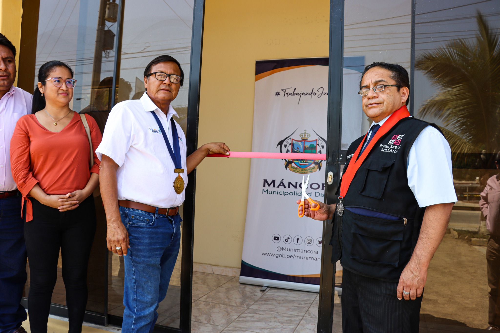 #MDMInforma| ALCALDE DE MÁNCORA REALIZÓ LA ENTREGA FORMAL DEL LOCAL 🏠🤝🔑PARA EL FUNCIONAMENTO DE LA UNIDAD DE FLAGRANCIA, DE LA CORTE SUPERIOR DE SULLANA