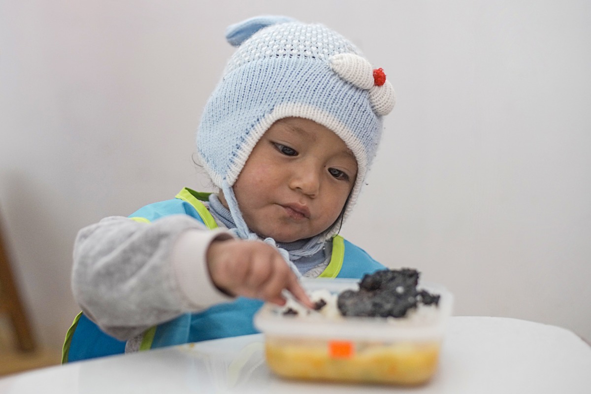 Niño alimento