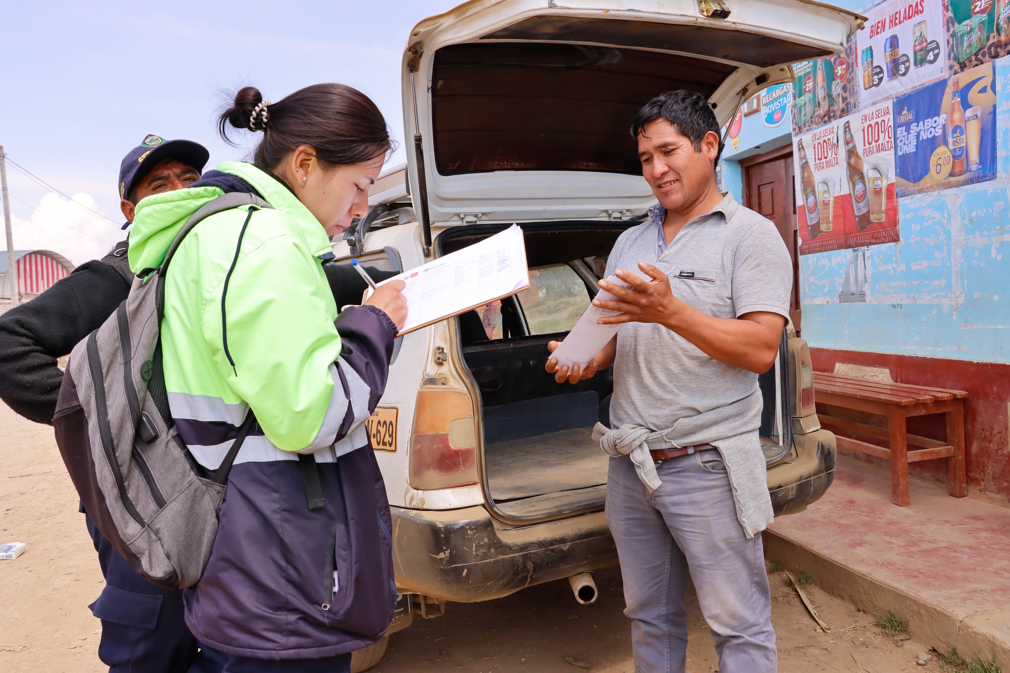 PILLAO SEGURO Y ORDENADO || Todos los establecimientos que expenden bebidas alcohólicas, establecimientos comerciales diversos, autoridades y población en general están siendo notificados con la Ordenanza Municipal 005-2023-MDSPP que Regula la Emisión Sonora; los Parámetros Constructivos de Establecimientos, la Comercialización, Consumo, Publicidad y Horarios de Venta de Bebidas Alcohólicas.
Si tienes un establecimiento que expende bebidas alcohólicas o planeas abrir uno, acércate a la Gerencia de Desarrollo Económico de la Municipalidad Distrital de San Pablo de Pillao para iniciar tu proceso de formalización. ¡OJO! Solo tienes al 19 de setiembre para formalizarte.
¡Hagamos las cosas bien! Somos un distrito joven y de nosotros depende no darle cabida a la inseguridad.
Descarga la ordenanza en el siguiente enlace:
https://www.gob.pe/.../normas-legales/4552793-005-2023-mdspp