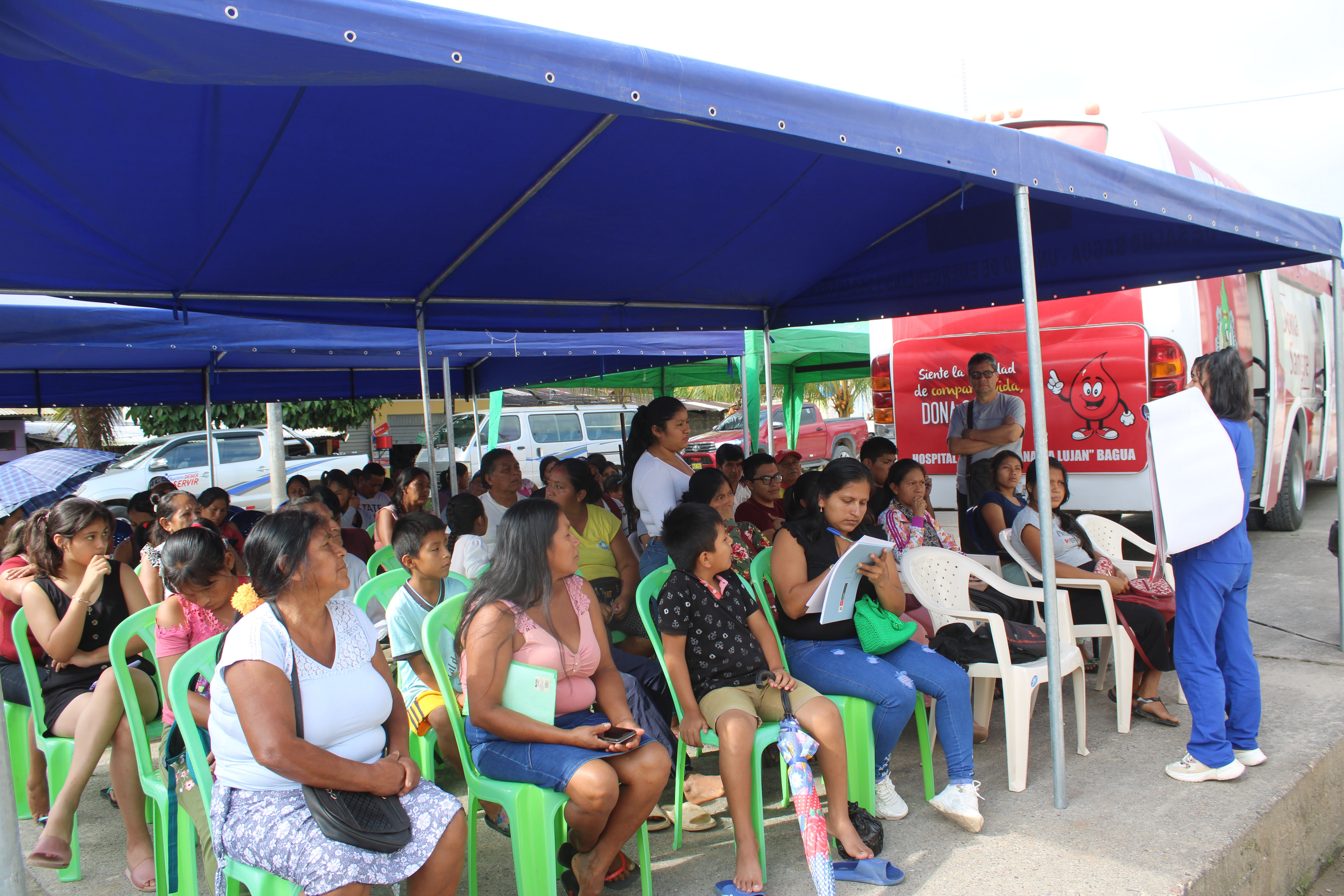Por encargo de nuestro Gobernador Regional Amazonas Gilmer Horna Corrales y Director Regional de Salud, Dr. Pedro Cruzado Puente, a través de la Red de Salud Bagua que dirige el Dr. Saúl David Milian Correa y Equipo técnico, realizaron campaña médica en la Localidad de Chiriaco, con el propósito de fortalecer los servicios de salud, que se ofrece en bienestar de la población. 
En este sentido, se prestaron los servicios gratuitos de:
• Medicina general
• Cirugía
• Traumatología
• Geriatría 
• Ginecología
• Pediatría
• Odontología
• Psicología
• Obstetricia
• Banco de Sangre
Desde este espacio hacemos llegar un agradecimiento especial al Director del Hospital Gustavo Lanatta Lujan Bagua: Dr. Yesper Saravia Diaz, Directora del Centro de Salud de Chiriaco, Obsta. Isabel Cabanillas Hernández y a todo el Equipo médico, enfermeros y técnicos, que acompañaron en las diversas acciones ejecutadas. 
La actividad se desarrolló el día de hoy 17 de septiembre a partir de las 8:00 am. 
Recuerda: 𝗟𝗔 𝗔𝗧𝗘𝗡𝗖𝗜𝗢́𝗡 𝗔 𝗧𝗜𝗘𝗠𝗣𝗢 𝗣𝗨𝗘𝗗𝗘 𝗦𝗔𝗟𝗩𝗔𝗥 𝗧𝗨 𝗩𝗜𝗗𝗔
#NuestroDeberEsServir