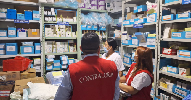 La Contraloría General de la República alertó sobre el retraso en el abastecimiento de medicamentos en el departamento de farmacia del Hospital Regional José Alfredo Mendoza Olavarría, JAMO II-2 de Tumbes, el cual solicitó al Centro Nacional de Abastecimiento de Recursos Estratégicos en Salud (CENARES), en fecha 19 de julio del 2022, el requerimiento del programa de Recursos Estratégicos en Salud del año 2023 sin recibir atención, por lo que hasta la fecha de emisión del informe vienen trabajando con los bienes adquiridos en el 2022.