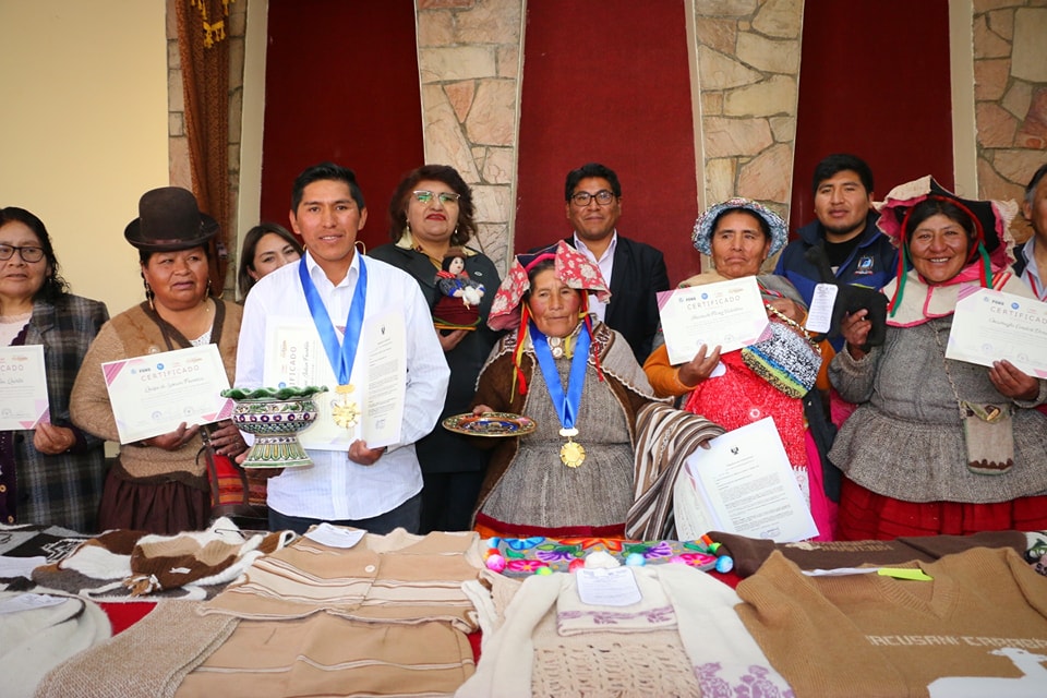 Artesanía carabaina conquista la región Puno