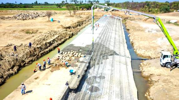 Continúa ejecución de la obra del sifón Samán con un avance de 65%