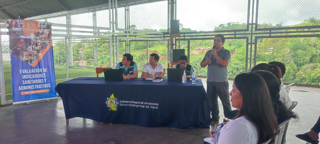 Representando a la Red Integrada de Salud Bagua, que dirige el Dr. Saúl David Milian Correa; El Lic. Norvil Cabrera Torres, Lic. Cleider Oblitas Cabrera, Blgo. Juan Pablo Balladares Ballona y el Cpc. Heise Eruwin Fonseca Gonzales, asistieron a la EVALUACIÓN DE INDICADORES SANITARIOS Y ADMINISTRATIVOS DEL PRIMER Y SEGUNDO NIVEL DE ATENCIÓN DEL PERIODO 2020 - 2023 I SEMESTRE, organizado por la DIRESA AMAZONAS.
Participa también el Gerente Regional de Desarrollo Social del Gobierno Regional Amazonas, Edgar Julca Chuquista, Director de la Red de Salud Condorcanqui, Roberto Rivera Sánchez, Director de Salud Pública de la Diresa Amazonas Adán Monsalve Ramirez, entre otras importantes autoridades.
Dicho evento empezó el martes 19 y se prolongará hasta el 21 de septiembre, en la ciudad de Santa María de Nieva, Condorcanqui.
