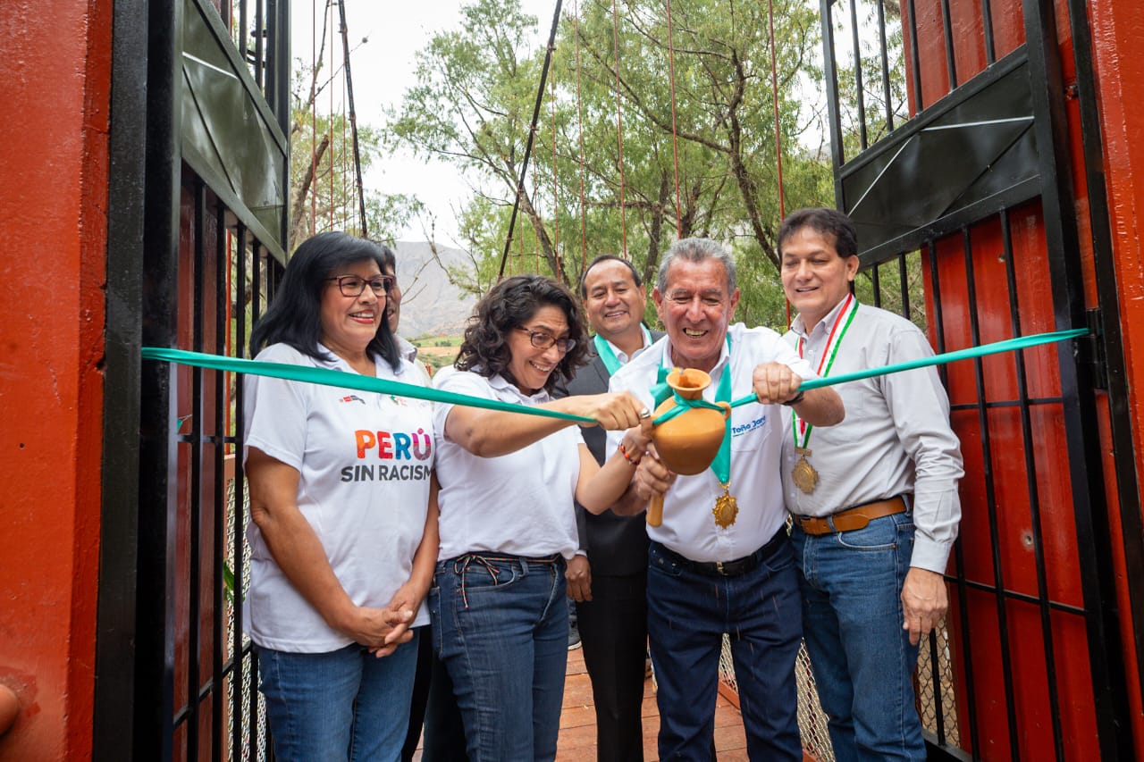 Huánuco: Ministra de Cultura inauguró el puente de acceso de Kotosh