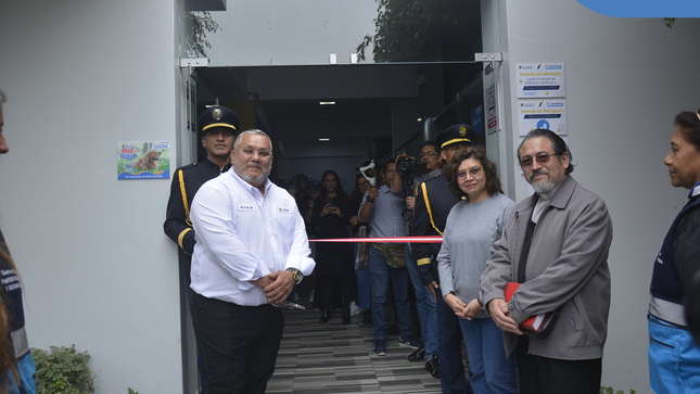 ☑️ Nuestro alcalde, Jesús Gálvez Olivares, lideró la ceremonia de inauguración y realizó un recorrido por la nueva Biblioteca Infantil 📚, la renovada Biblioteca Enrique Lopez Albujar 📗 y el remozado Coworking 👩‍💻. 

☑️ Vecinos de todas las edades, podrán acceder a modernos ambientes destinados a impulsar las actividades de lectura, el arte y todo tipo de eventos culturales.