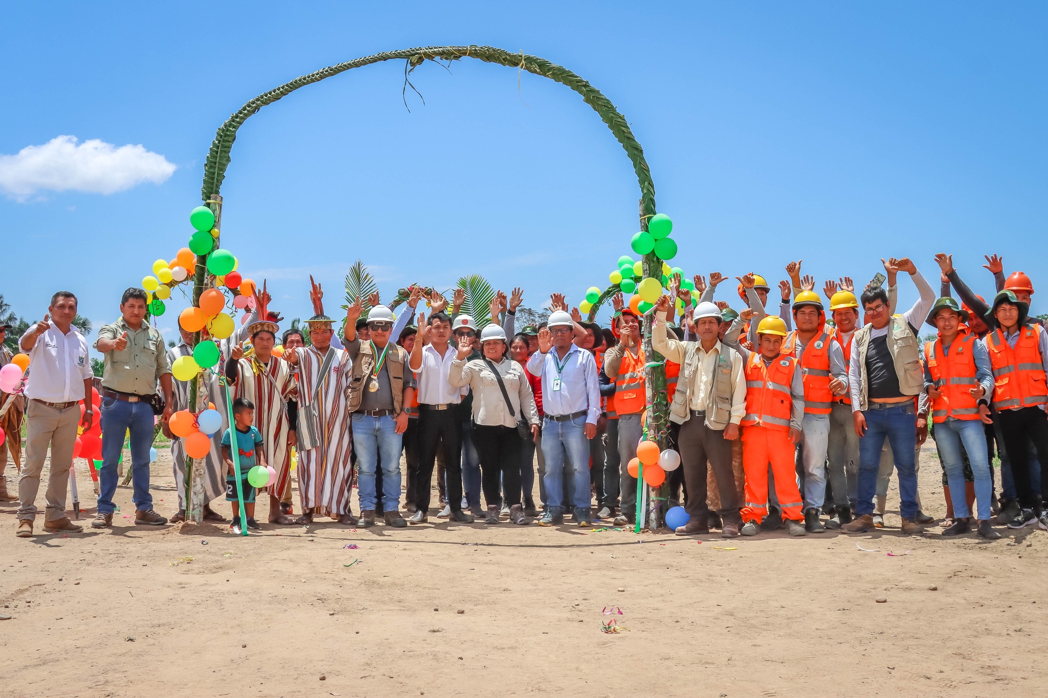 Burgomaestre distrital de Megantoni coloco primera piedra de 02 proyectos y 2 actividades de Mantenimiento en CCNN Puerto Rico