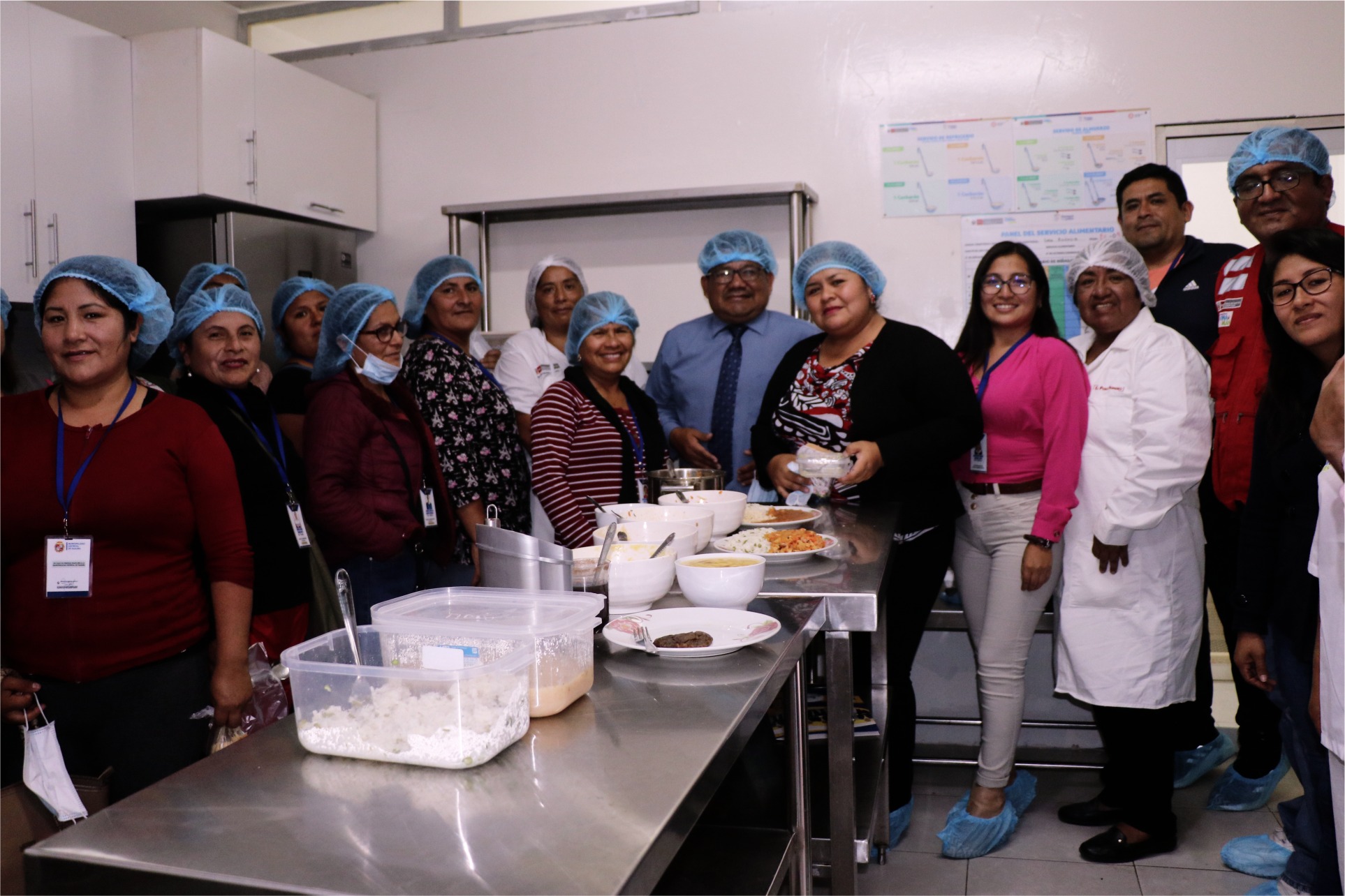 MUNICIPIO DE HUAURA Y PROGRAMA CUNA MAS REALIZARON SESIÓN DEMOSTRATIVA DE PREPARACIÓN DE ALIMENTOS PARA LA NIÑEZ EN EL SECTOR DE 15 DE JUNIO