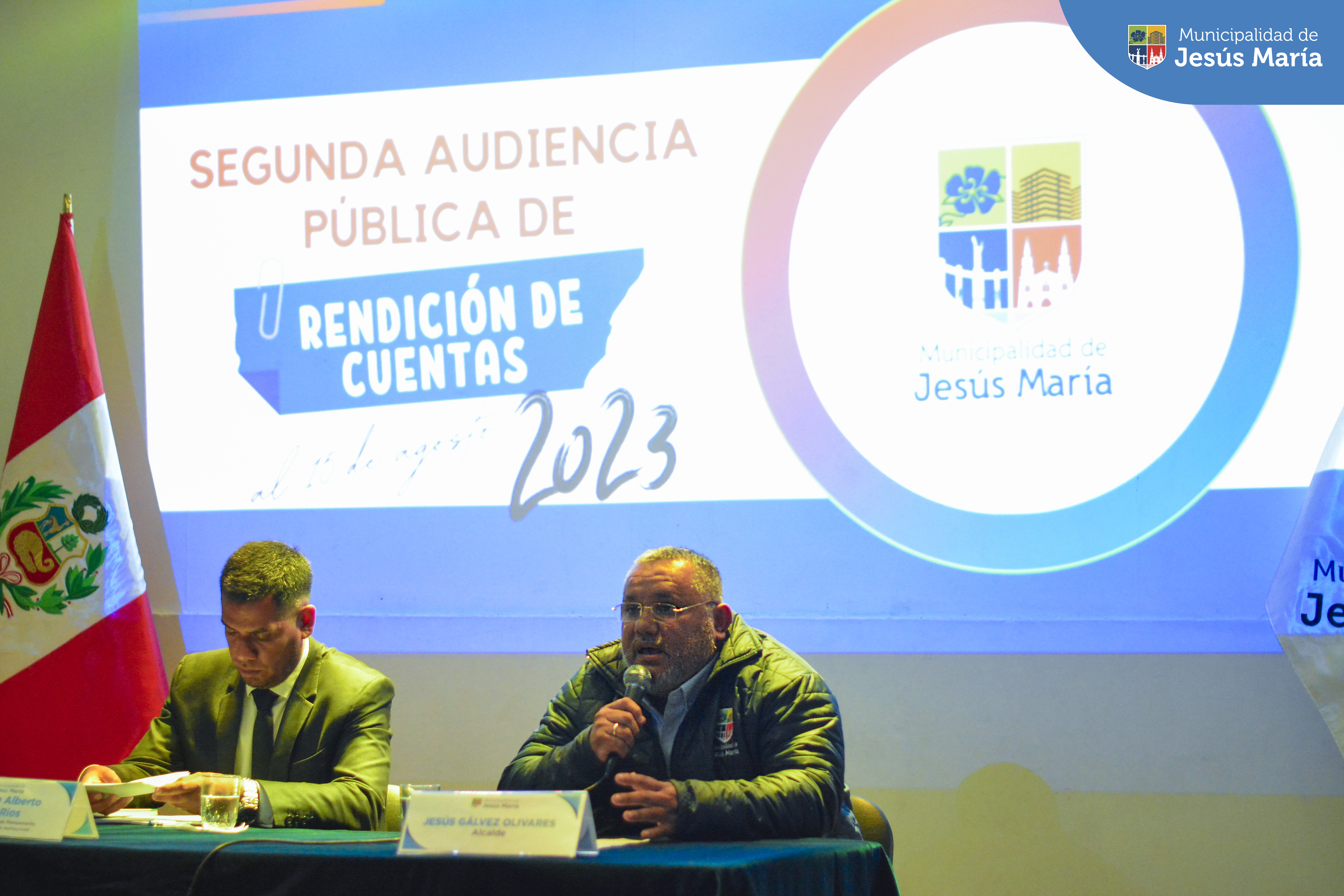 ¡En Jesús María trabajamos con transparencia y honestidad!

👏🏼 Agradecemos a todos los vecinos que asistieron a nuestra Segunda Audiencia Pública de Rendición de Cuentas 2023, pudieron conocer los avances y retos que enfrentamos para seguir mejorando nuestro querido Jesús María y hacer sus consultas directamente a nuestro alcalde Jesús Gálvez Olivares.
Los invitamos a conocer el detalle en 📽️ https://bit.ly/3EKQv1u
