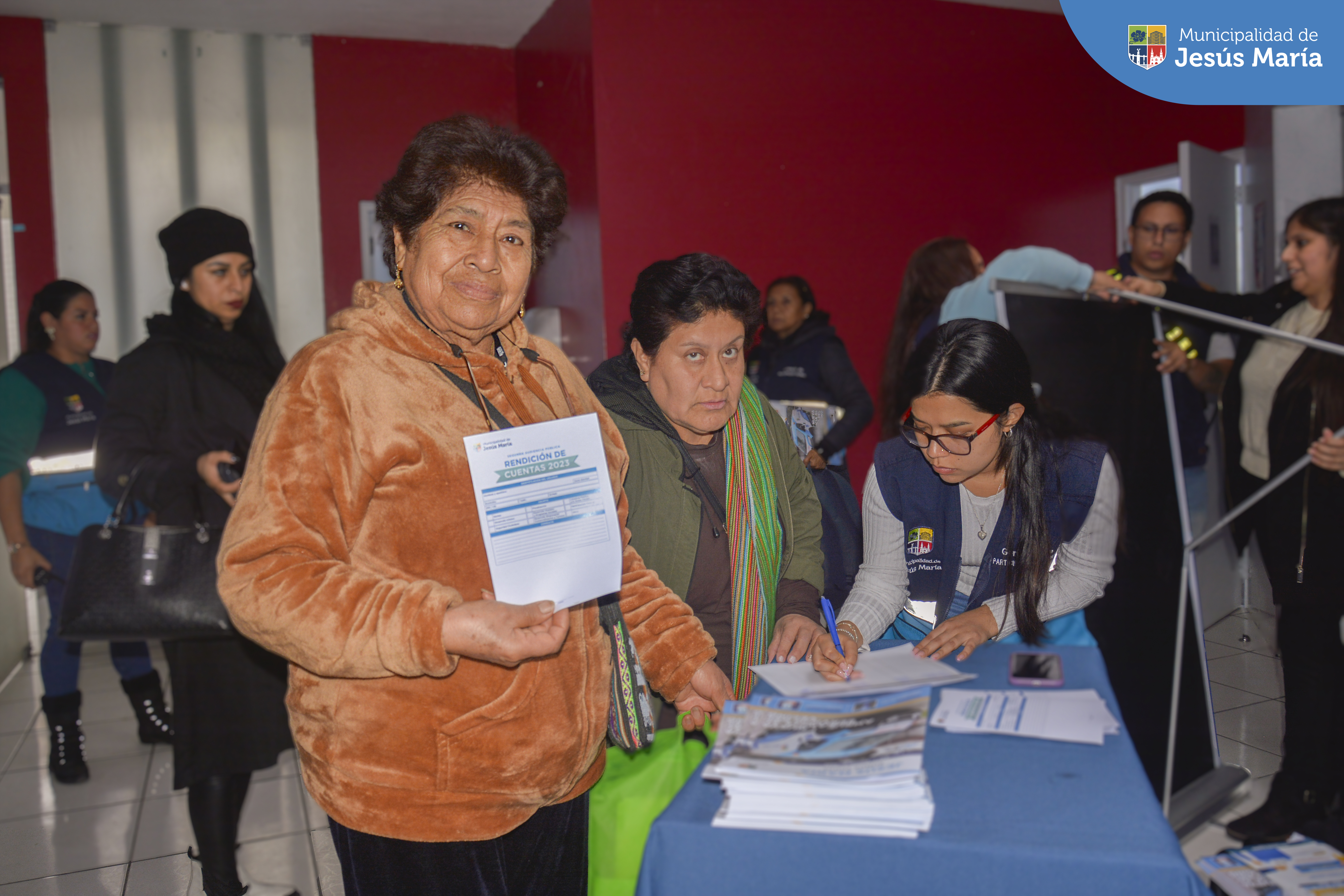 ¡En Jesús María trabajamos con transparencia y honestidad!

👏🏼 Agradecemos a todos los vecinos que asistieron a nuestra Segunda Audiencia Pública de Rendición de Cuentas 2023, pudieron conocer los avances y retos que enfrentamos para seguir mejorando nuestro querido Jesús María y hacer sus consultas directamente a nuestro alcalde Jesús Gálvez Olivares.
Los invitamos a conocer el detalle en 📽️ https://bit.ly/3EKQv1u
