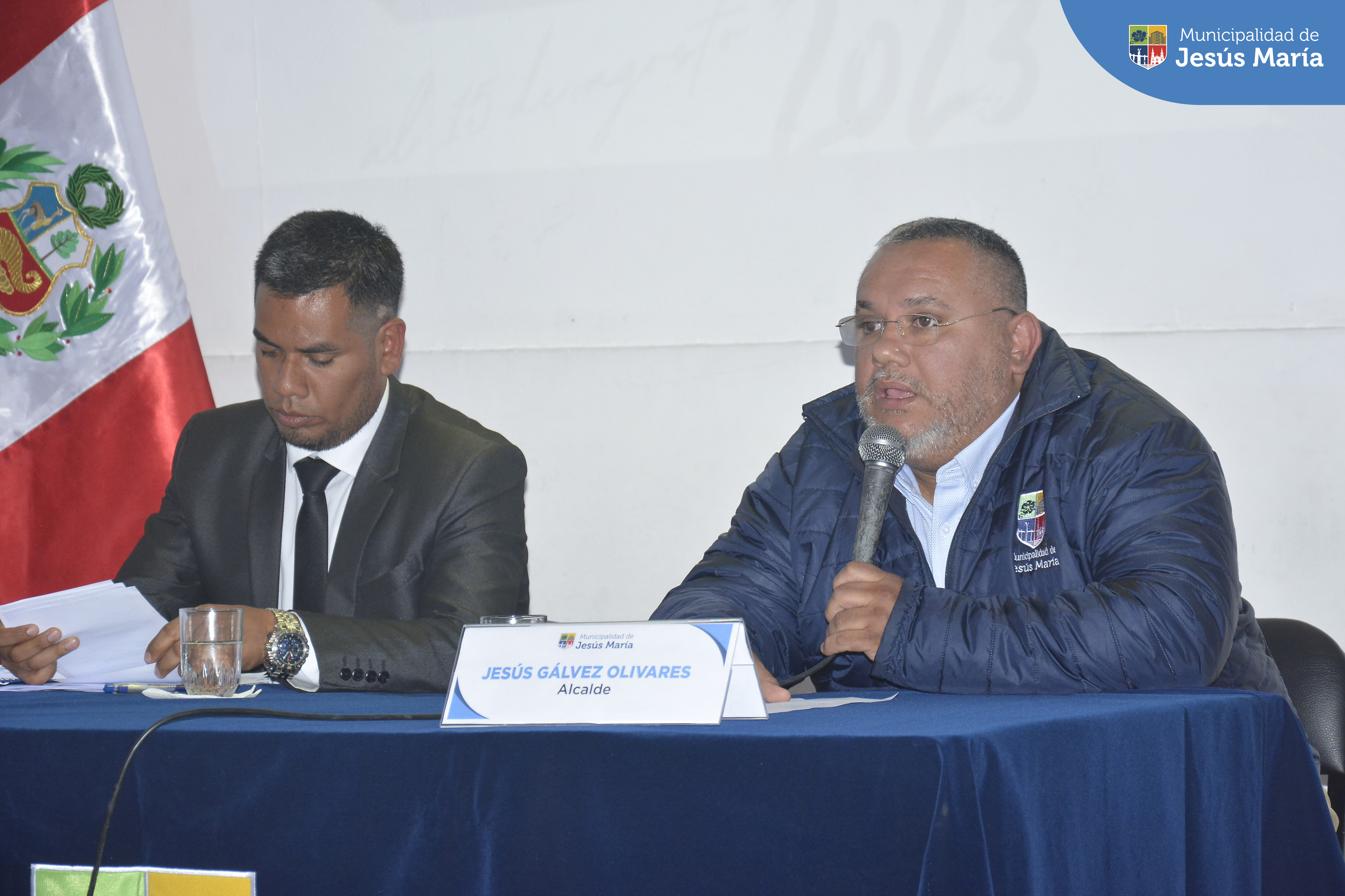 ¡En Jesús María trabajamos con transparencia y honestidad!

👏🏼 Agradecemos a todos los vecinos que asistieron a nuestra Segunda Audiencia Pública de Rendición de Cuentas 2023, pudieron conocer los avances y retos que enfrentamos para seguir mejorando nuestro querido Jesús María y hacer sus consultas directamente a nuestro alcalde Jesús Gálvez Olivares.
Los invitamos a conocer el detalle en 📽️ https://bit.ly/3EKQv1u
