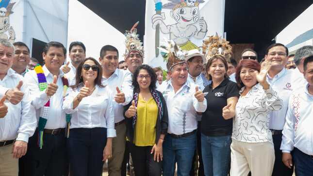 Ministra Leslie Urteaga: “Tenemos que dejar de lado las diferencias y dar solución a los problemas del país”