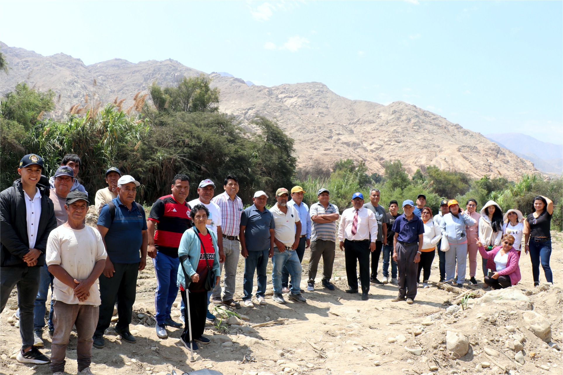 MUNICIPIO DE HUAURA INAUGURA IMPORTANTE OBRA DE REHABILITACIÓN DE BOCATOMA PARA EL BENEFICIO DE AGRICULTORES EN PEÑICO