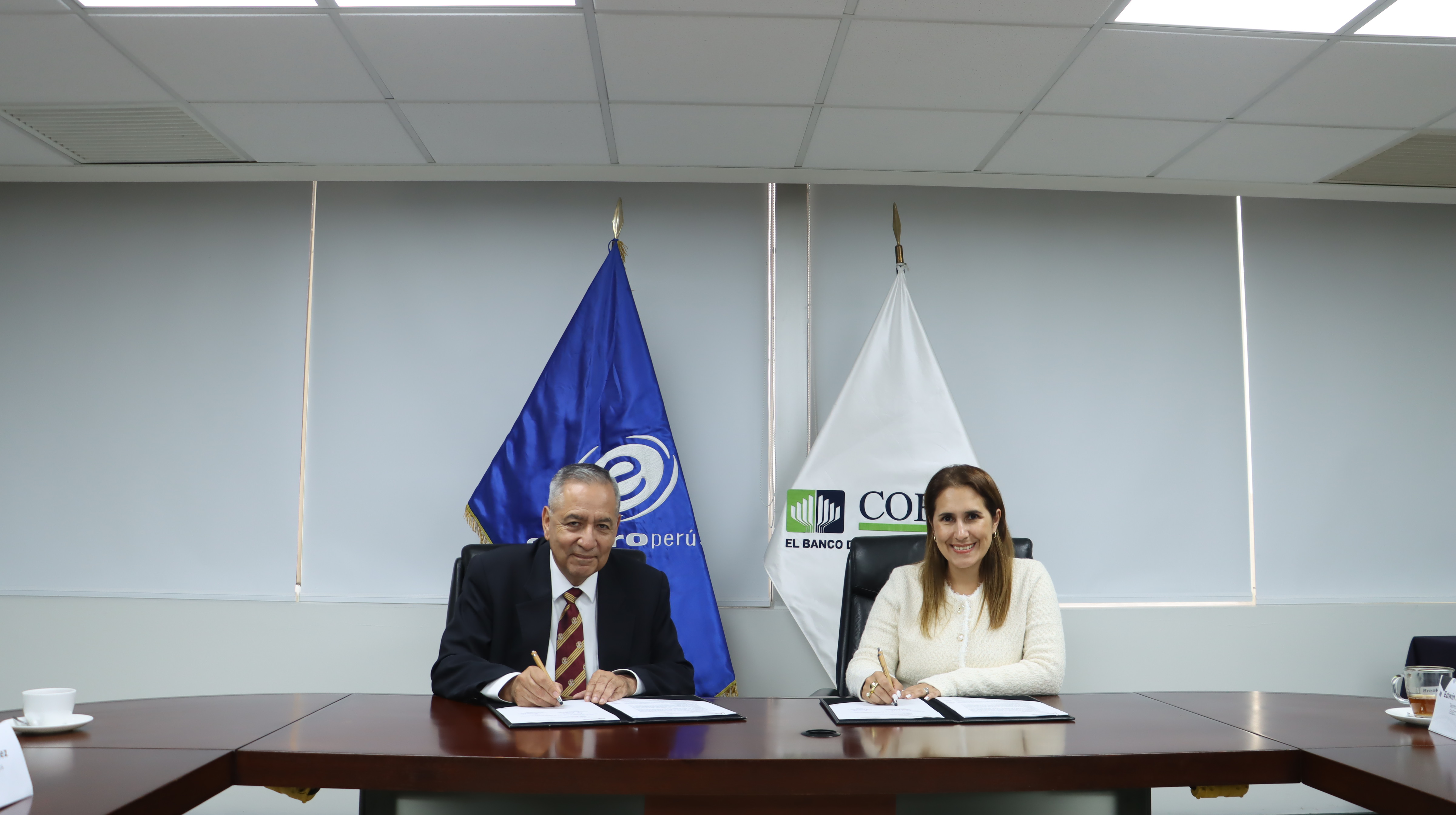 COFIDE y ELECTROPERU firman acuerdo de colaboración para impulsar la generación distribuida en el Perú