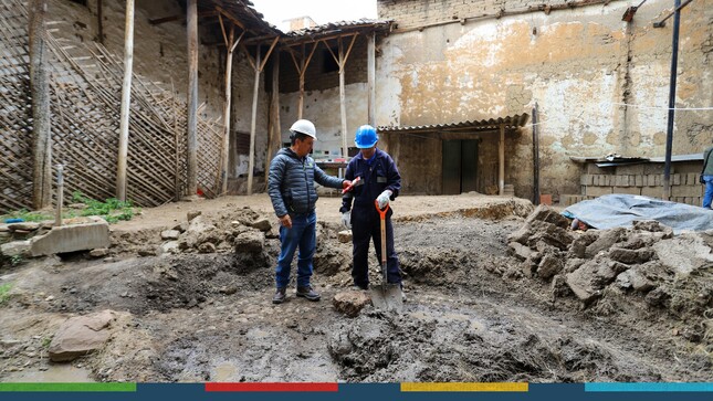 La emblemática Casona Toribio Casanova López, un ícono histórico de la ciudad de Cajamarca, continúa su proceso de remodelación que busca preservar su rica herencia cultural y arquitectónica. Esta majestuosa edificación, que data del siglo XVIII, se encuentra en el corazón del centro histórico de la ciudad y ha sido testigo de innumerables momentos trascendentales a lo largo de su historia y que hoy se encuentra en la segunda etapa de remodelación gracias al impulso que viene realizando la actual gestión municipal. 
✅La Casona, conocida por su impresionante fachada de estilo colonial y su interior decorado con elementos de la época, ha sido un símbolo de la riqueza cultural y el patrimonio histórico de Cajamarca. La remodelación incluirá la restauración de sus características originales. 
🛖El proyecto de remodelación también contempla la incorporación de técnicas modernas para garantizar la conservación óptima de la estructura, así como la creación de espacios destinados a actividades culturales y exposiciones que permitan a los visitantes explorar la historia y la cultura de Cajamarca.