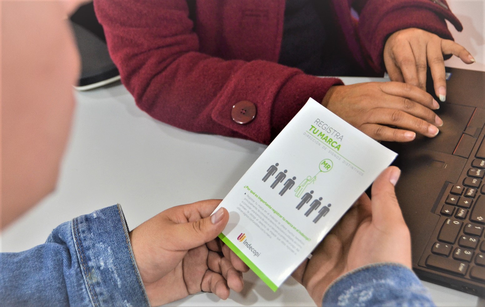Indecopi potencia capacidades de emprendedores del Parque Industrial de Huaycán con charla sobre la importancia del registro de sus marcas