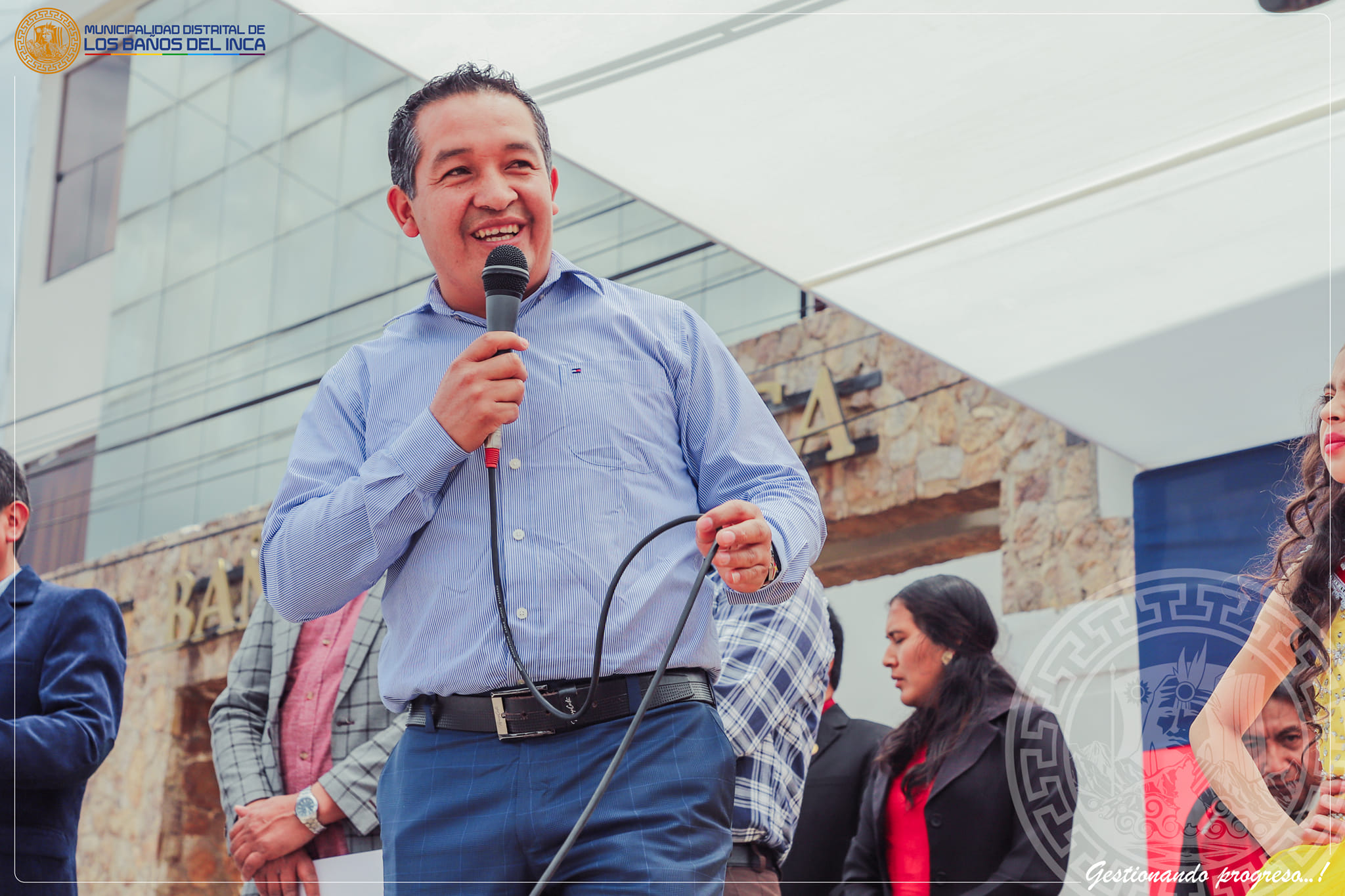 Alcalde Jaime Mantilla participó de Actividad Cívico Escolar