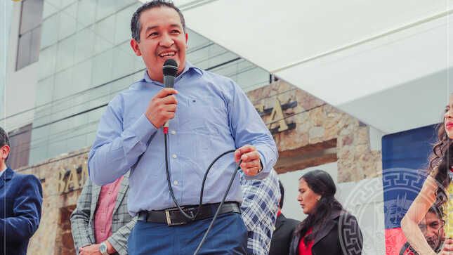Alcalde Jaime Mantilla participó de Actividad Cívico Escolar