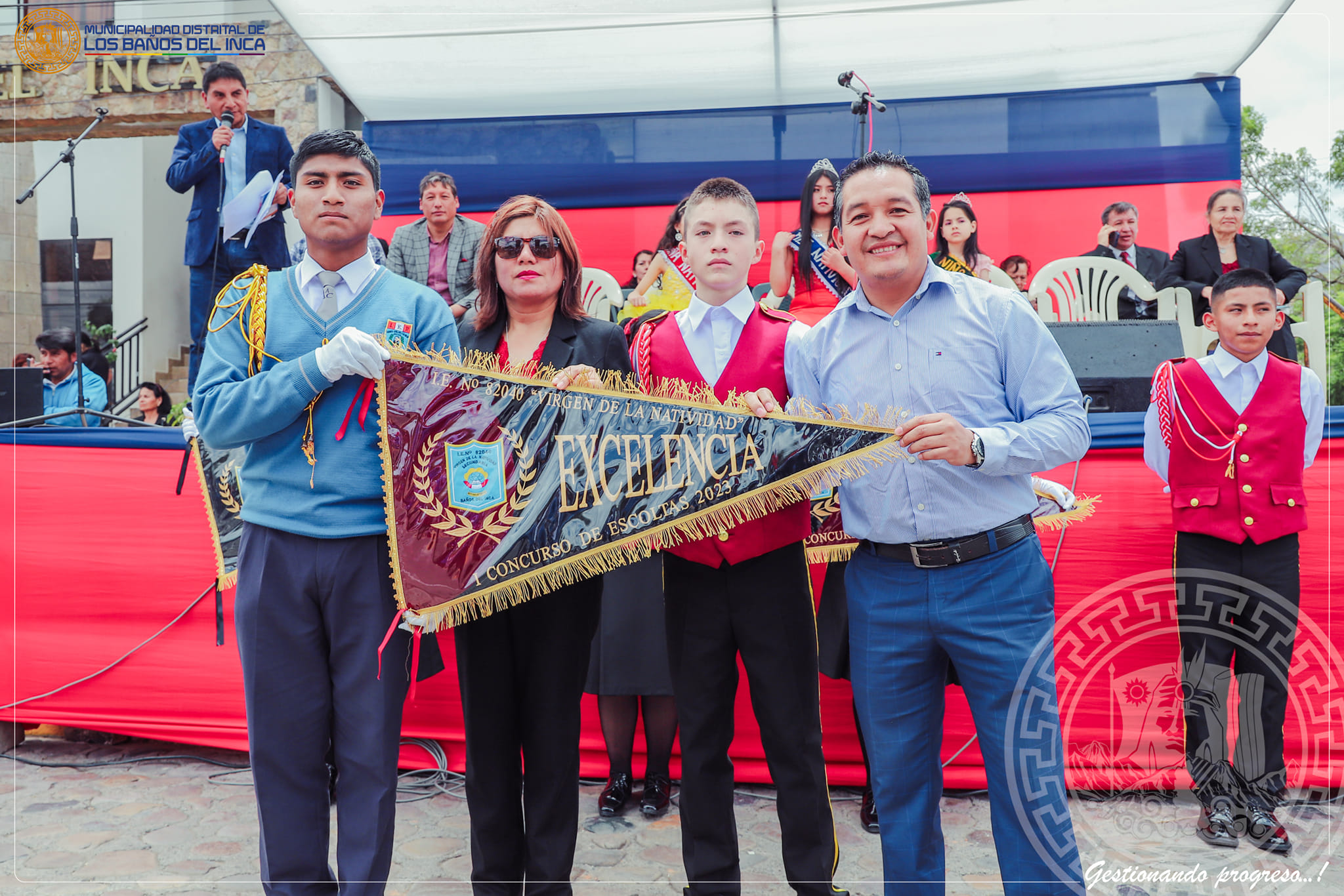 Alcalde Jaime Mantilla participó de Actividad Cívico Escolar