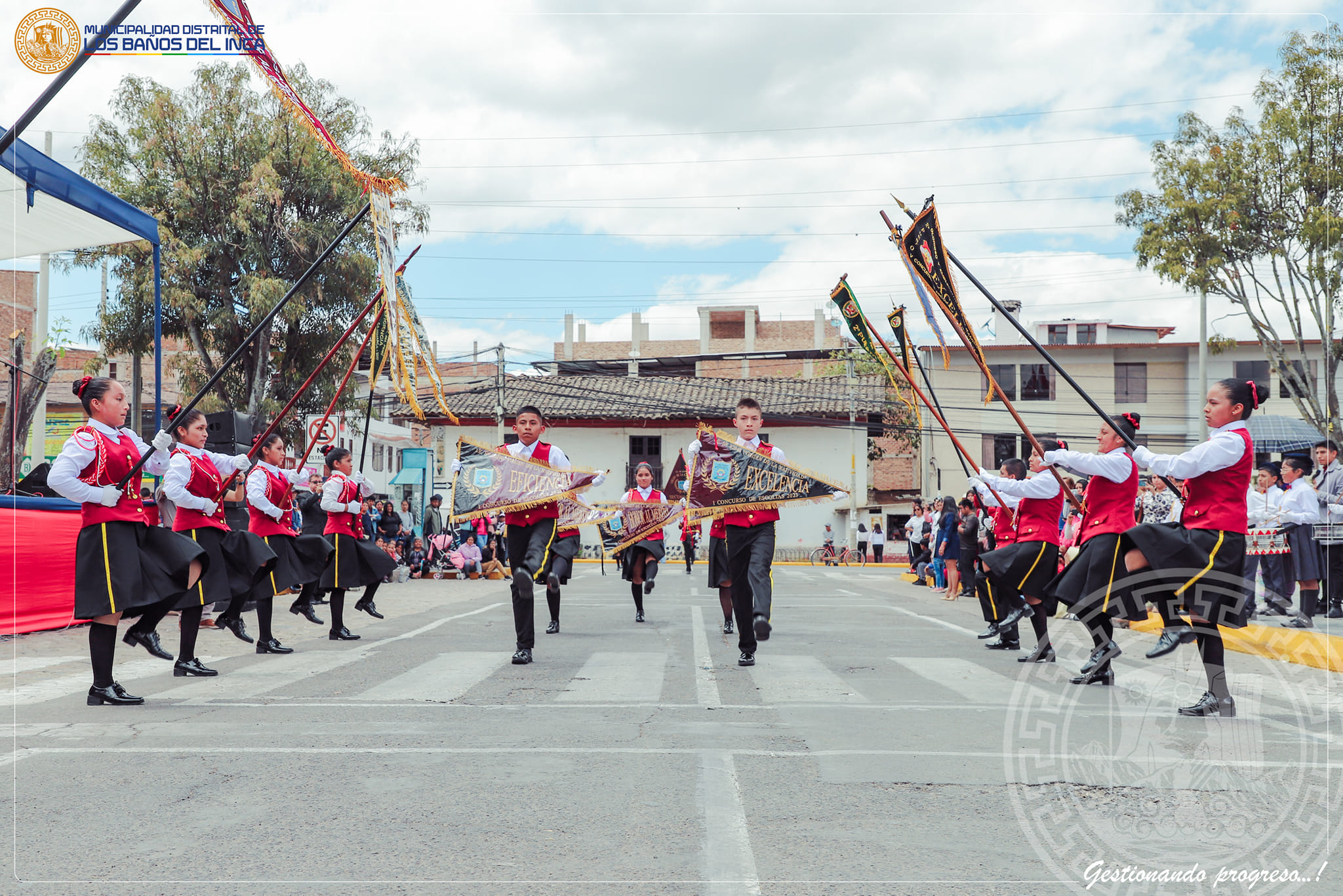 Alcalde Jaime Mantilla participó de Actividad Cívico Escolar