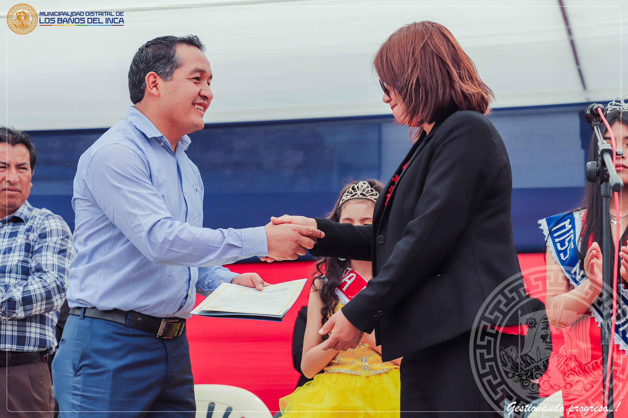 Alcalde Jaime Mantilla participó de Actividad Cívico Escolar