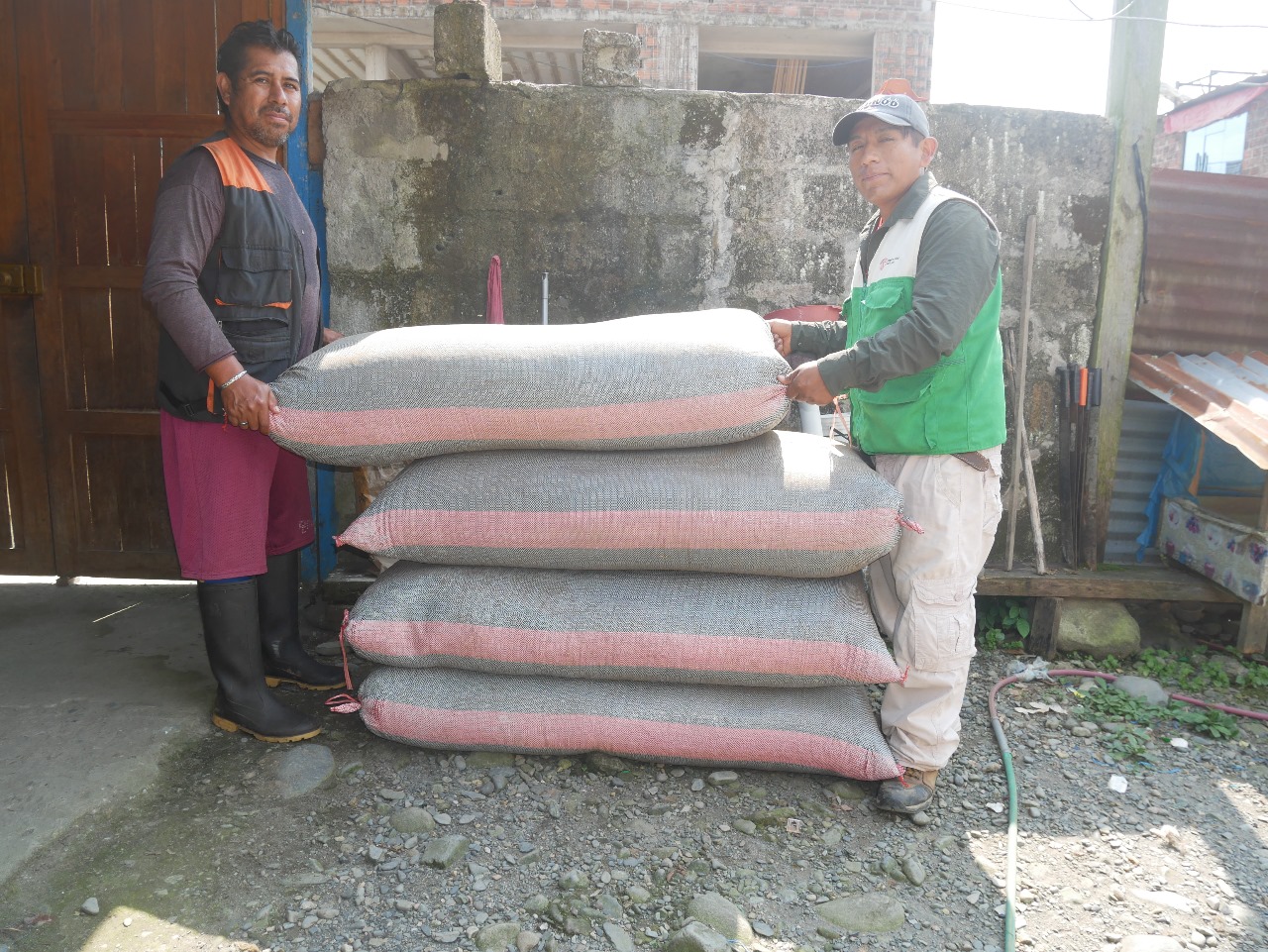 Abonos orgánicos mejorarán 299 hectáreas de suelos cultivables