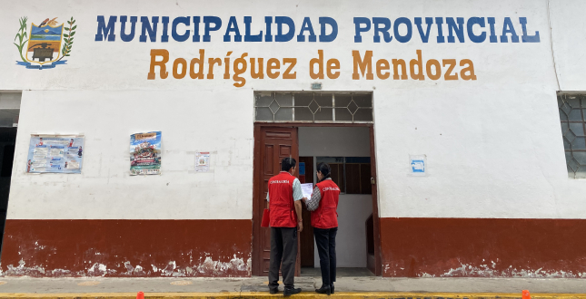 La Contraloría identificó que durante el periodo del 2021 la Municipalidad Provincial de Rodríguez de Mendoza no realizó el depósito total recaudado por diversos conceptos en las cuentas de la municipalidad provincial, lo que generó un perjuicio económico a la entidad por la suma de S/ 44 779.