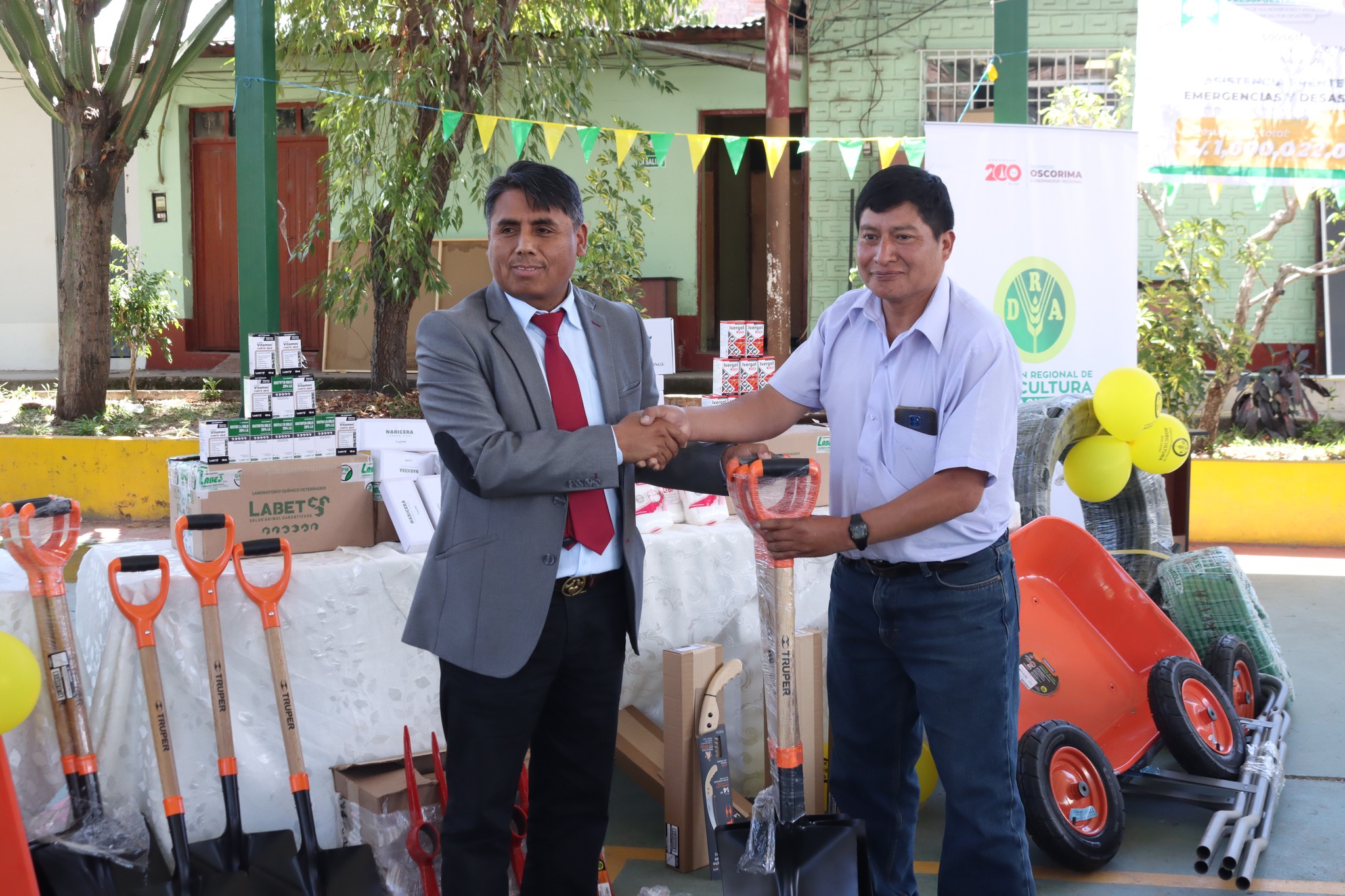 DRAA entrega kits y suministros agrícolas para mitigar crisis climática en Ayacucho